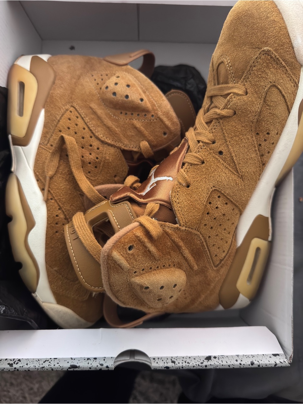 Air Jordan 6 Retro Golden Harvest - Picture 2 of 6